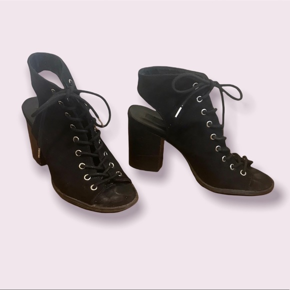 👠SALE 2/$12.00‼️ SODA Women’s Block Heel Lace up Suede Shoes in Black size 7 - Picture 4 of 6